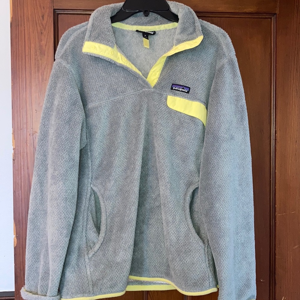 Women’s Patagonia Pullover (Women’s XL)